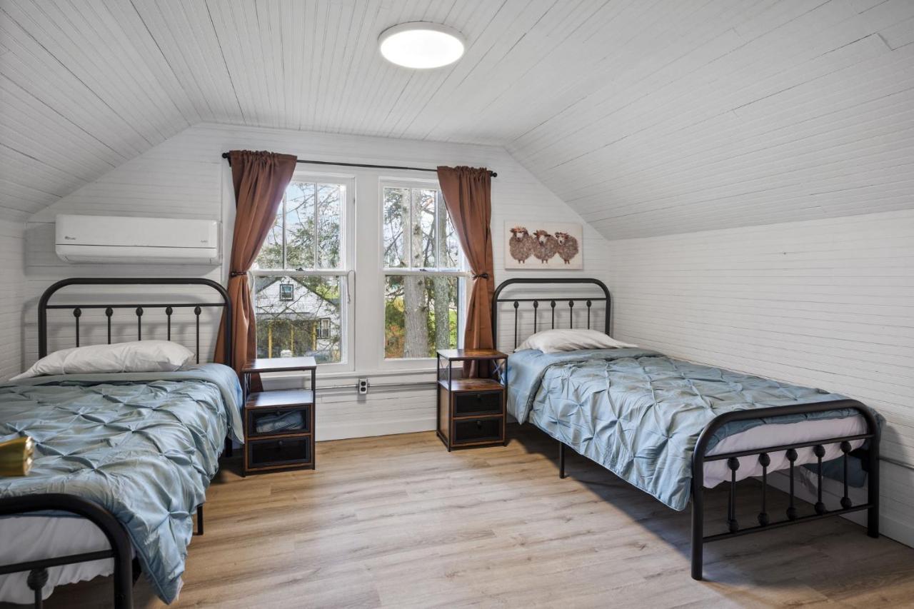 Charming 4 Bedroom Farmhouse With Large Backyard For Entertaining Mountain City Esterno foto